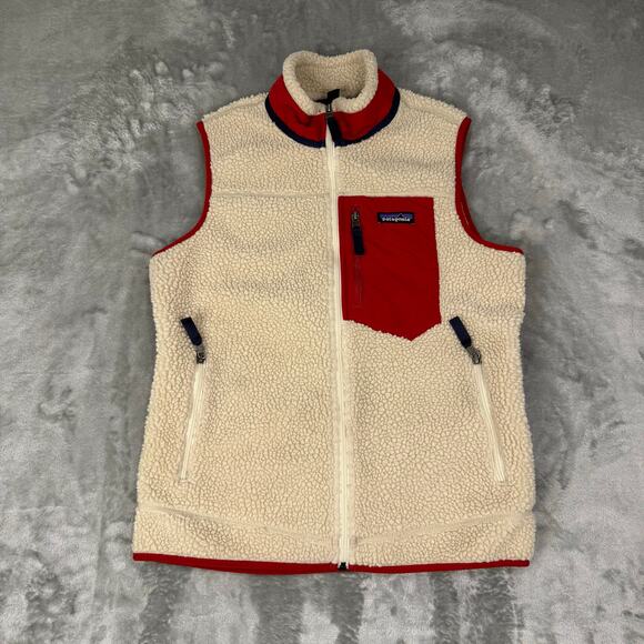 Patagonia Jackets & Blazers - Patagonia Women’s Retro-X Vest Women’s Large Oatmeal w/ Red Pocket Pristine